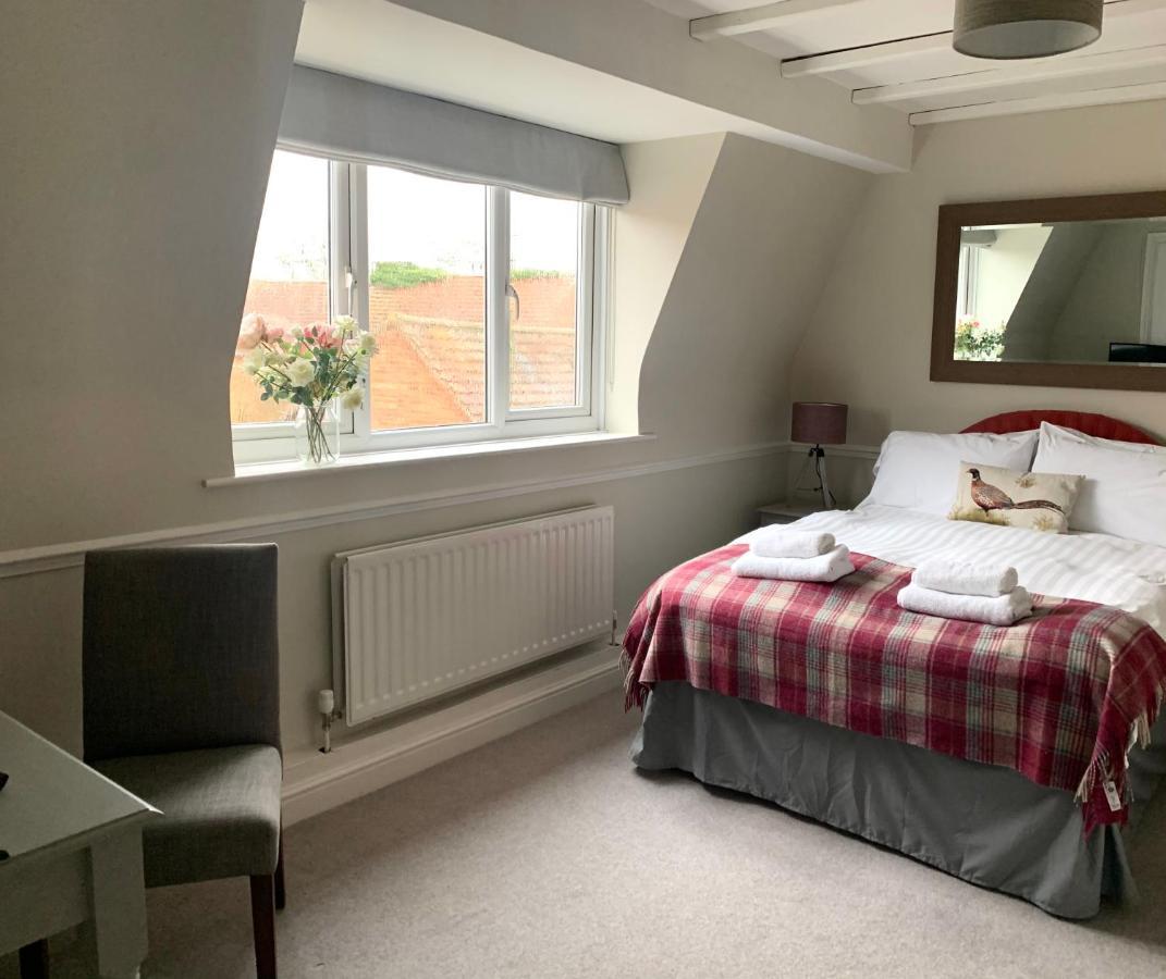 The Boot And Shoe Inn Flintham Extérieur photo