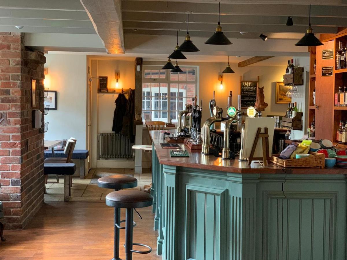 The Boot And Shoe Inn Flintham Extérieur photo