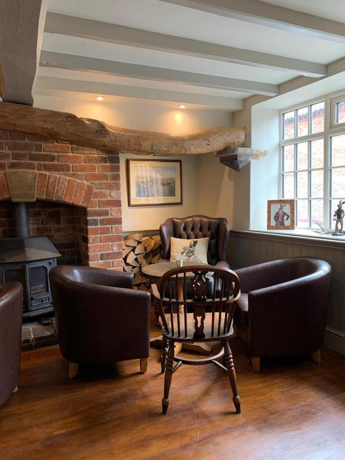 The Boot And Shoe Inn Flintham Extérieur photo